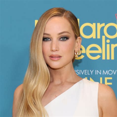 no hard feelings jennifer naked|Jennifer Lawrence shocks fans by getting completely naked in。